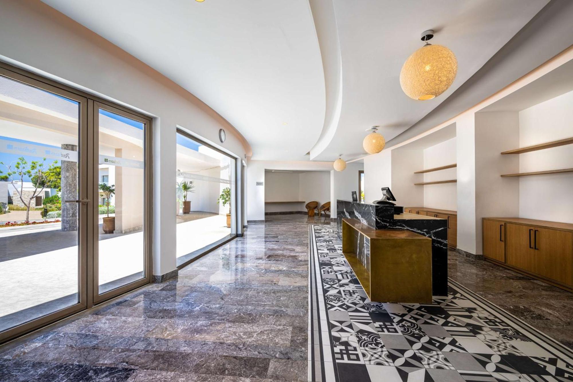 Radisson Blu Resort Αλ Χοσέιμα Εξωτερικό φωτογραφία Lobby