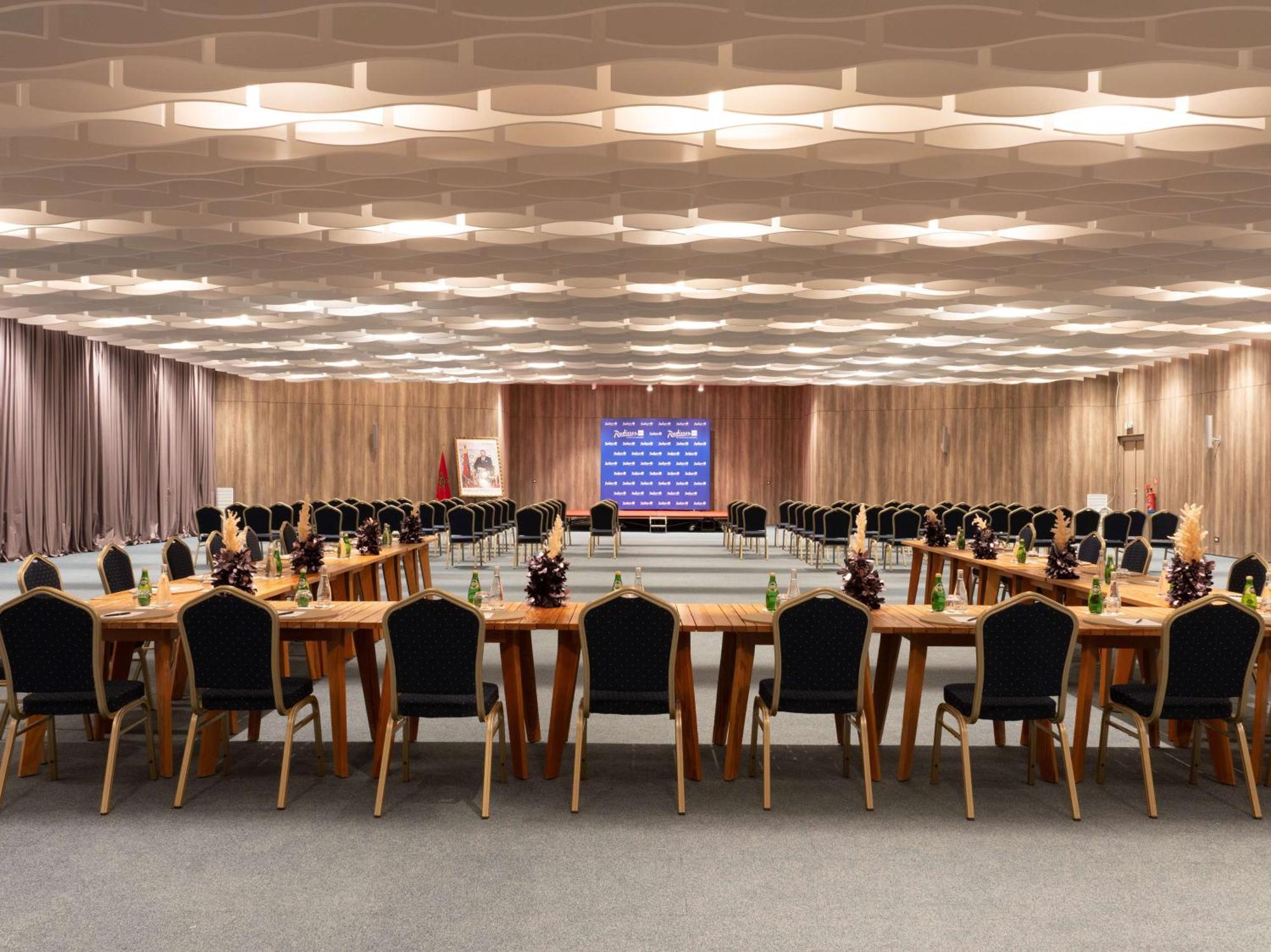 Radisson Blu Resort Αλ Χοσέιμα Εξωτερικό φωτογραφία The conference hall